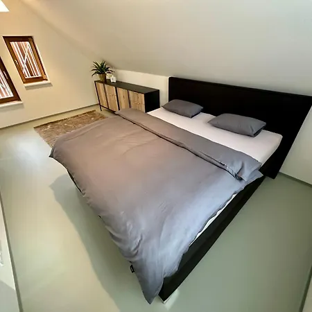 Apartman Vinarstvi Eisgrub Леднице Экстерьер фото